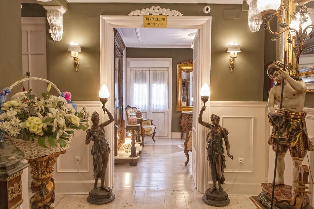 Hostal Boutique Puerta Del Sol Torrelavega Eksteriør billede