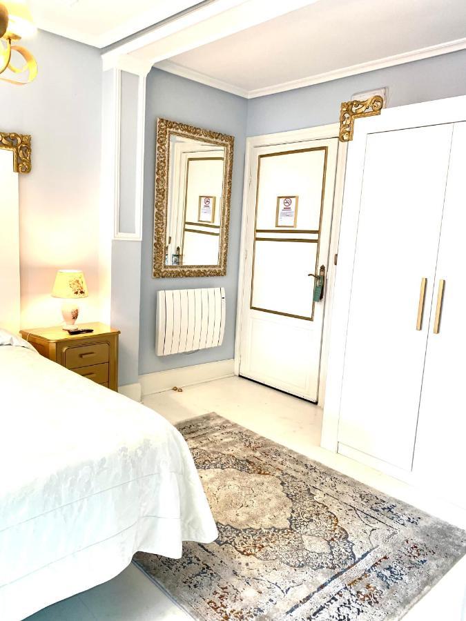 Hostal Boutique Puerta Del Sol Torrelavega Eksteriør billede