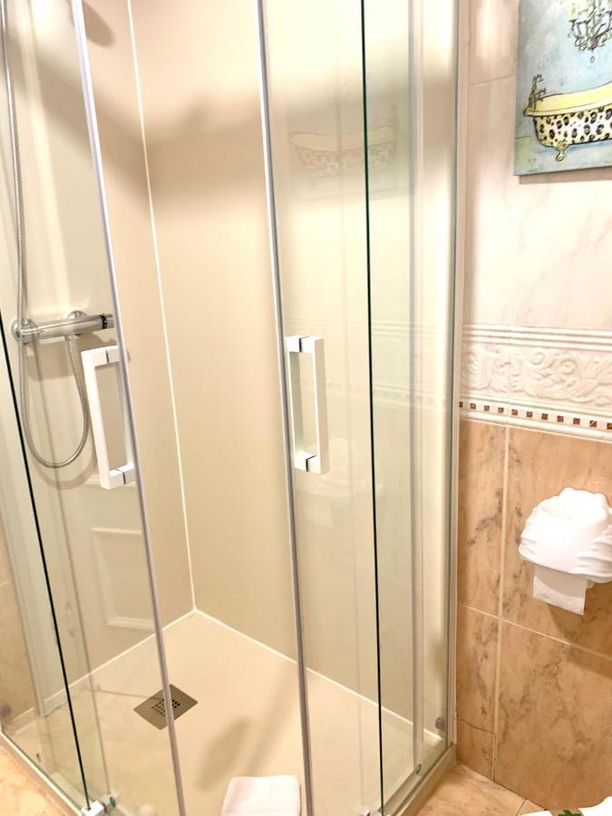 Hostal Boutique Puerta Del Sol Torrelavega Eksteriør billede