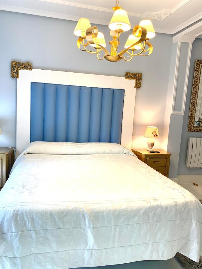 Hostal Boutique Puerta Del Sol Torrelavega Eksteriør billede