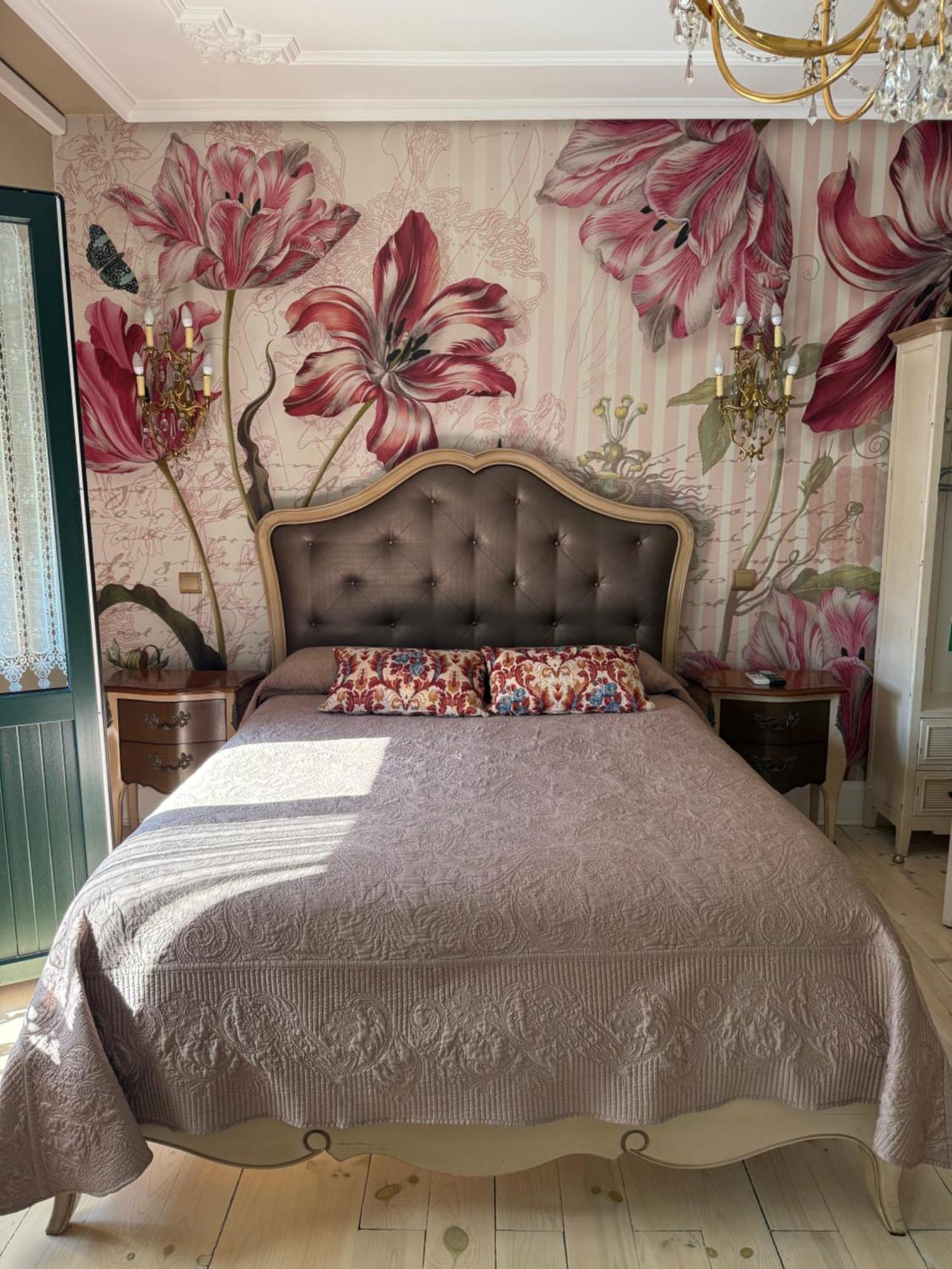 Hostal Boutique Puerta Del Sol Torrelavega Eksteriør billede
