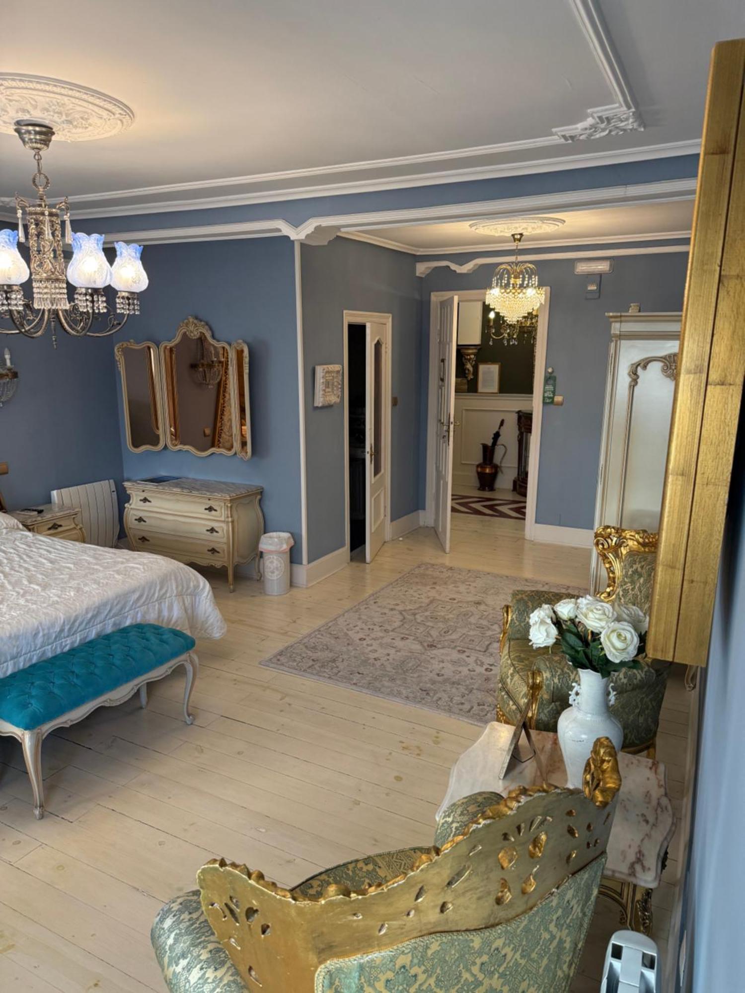 Hostal Boutique Puerta Del Sol Torrelavega Eksteriør billede