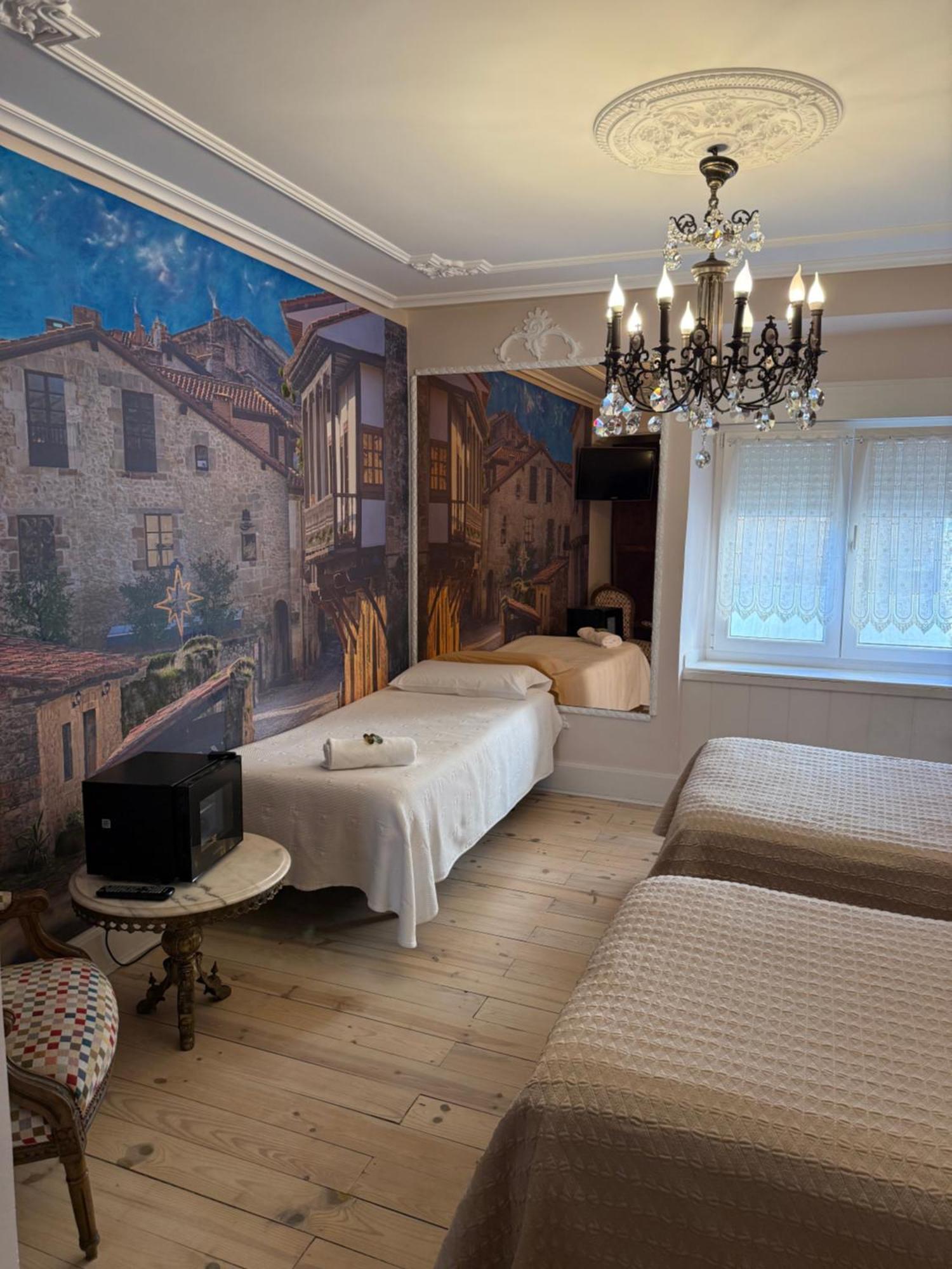 Hostal Boutique Puerta Del Sol Torrelavega Eksteriør billede