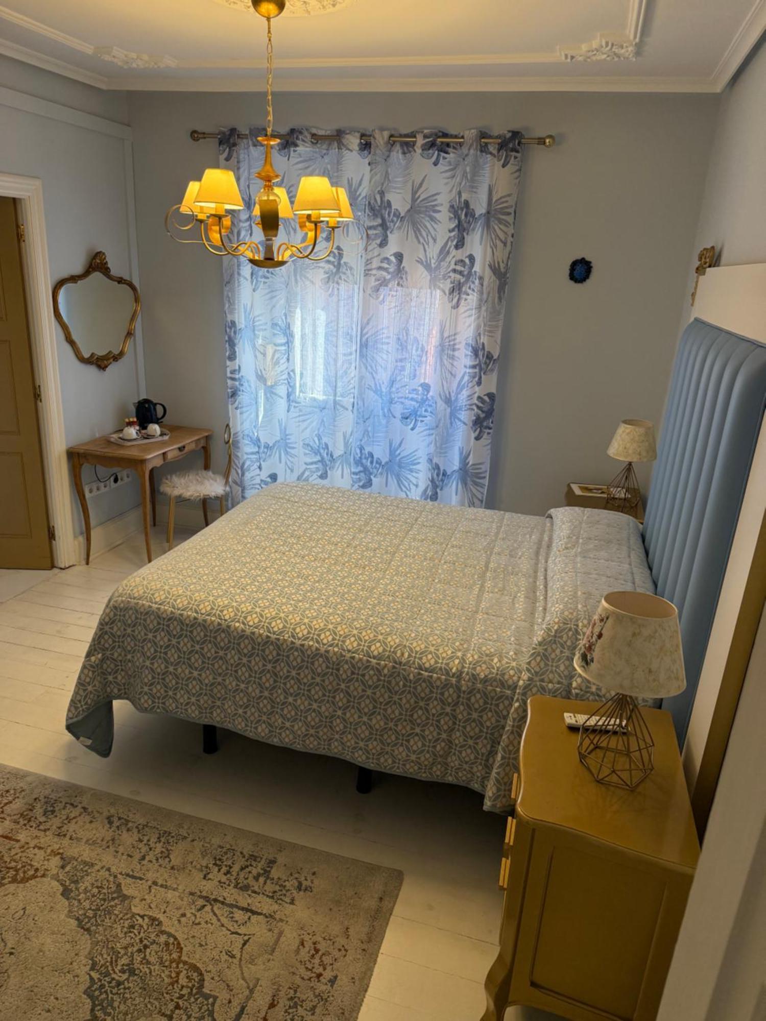 Hostal Boutique Puerta Del Sol Torrelavega Eksteriør billede