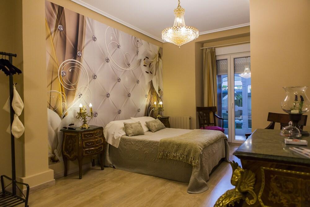 Hostal Boutique Puerta Del Sol Torrelavega Eksteriør billede